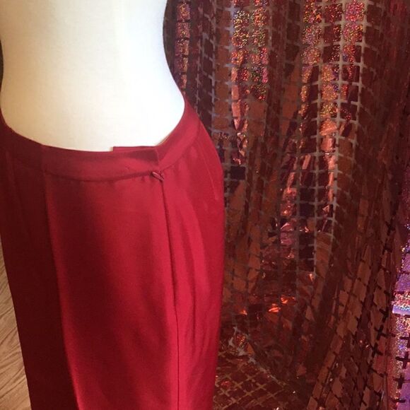 NWOT SUIT SET WITH JACKET & PANTS BY ANN TAYLOR in bright red - Picture 4 of 16